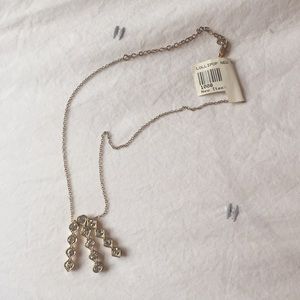 Pretty gold necklace NWT